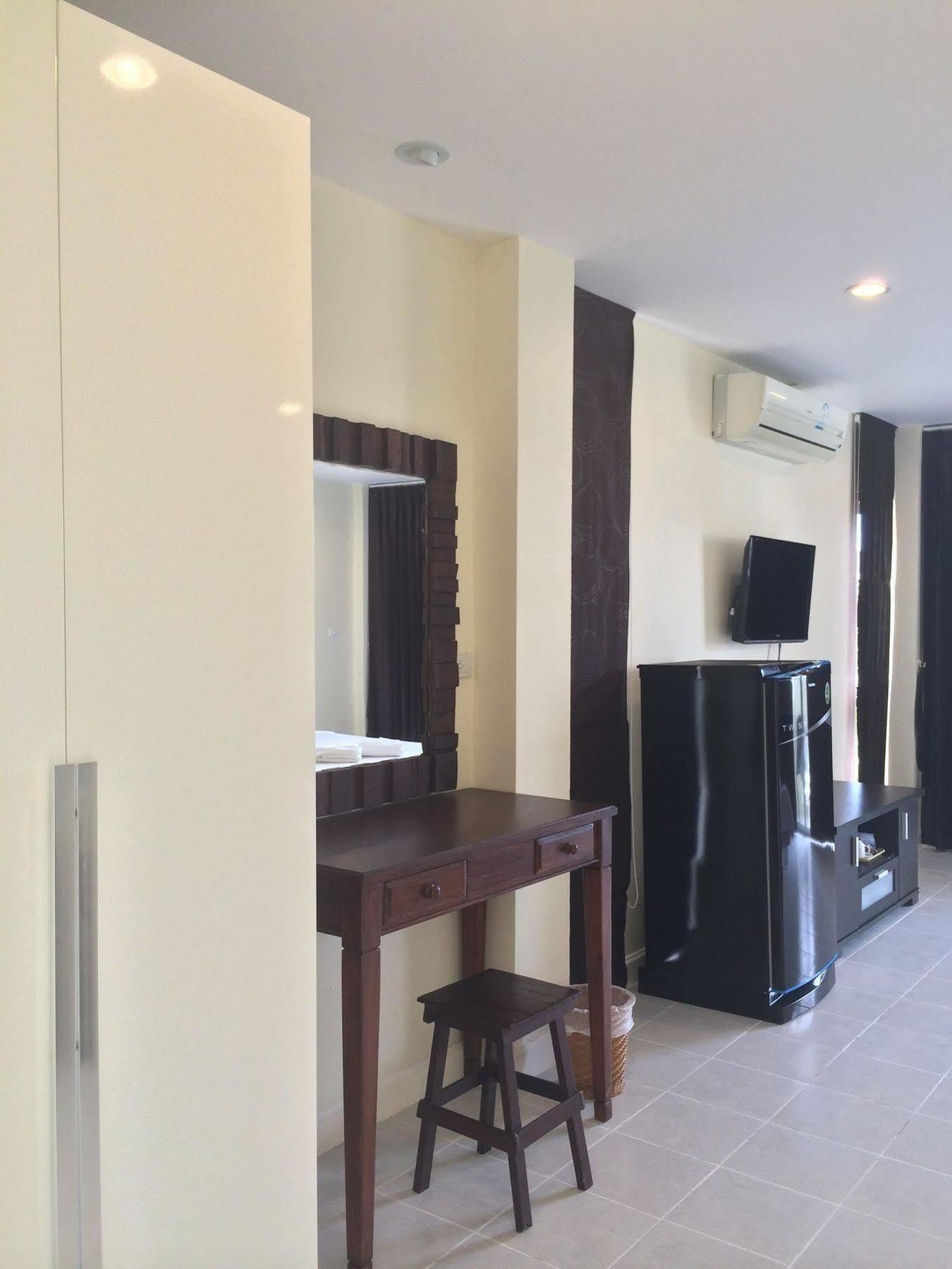Apartamento Glitter House Phuket Exterior foto