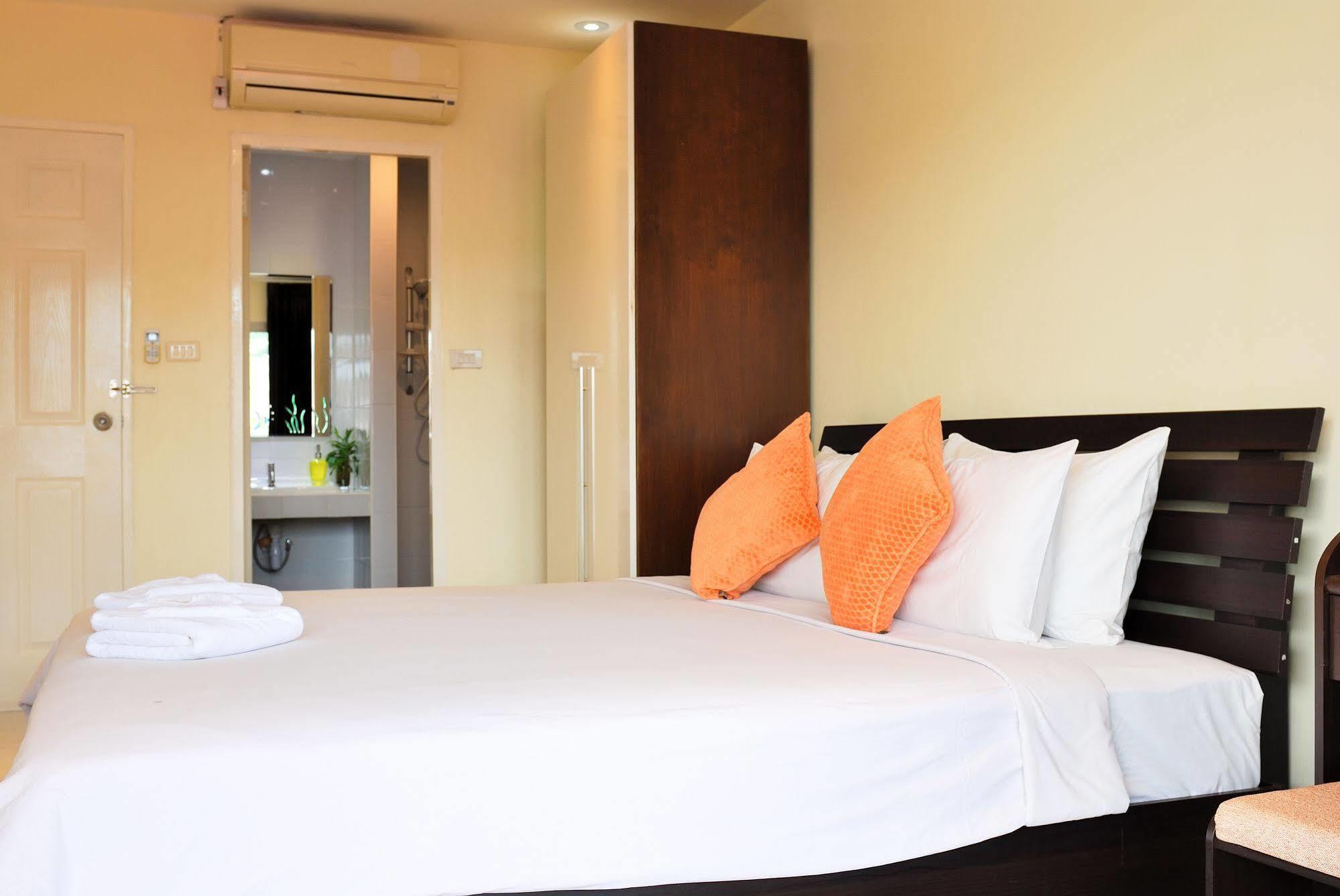 Apartamento Glitter House Phuket Exterior foto