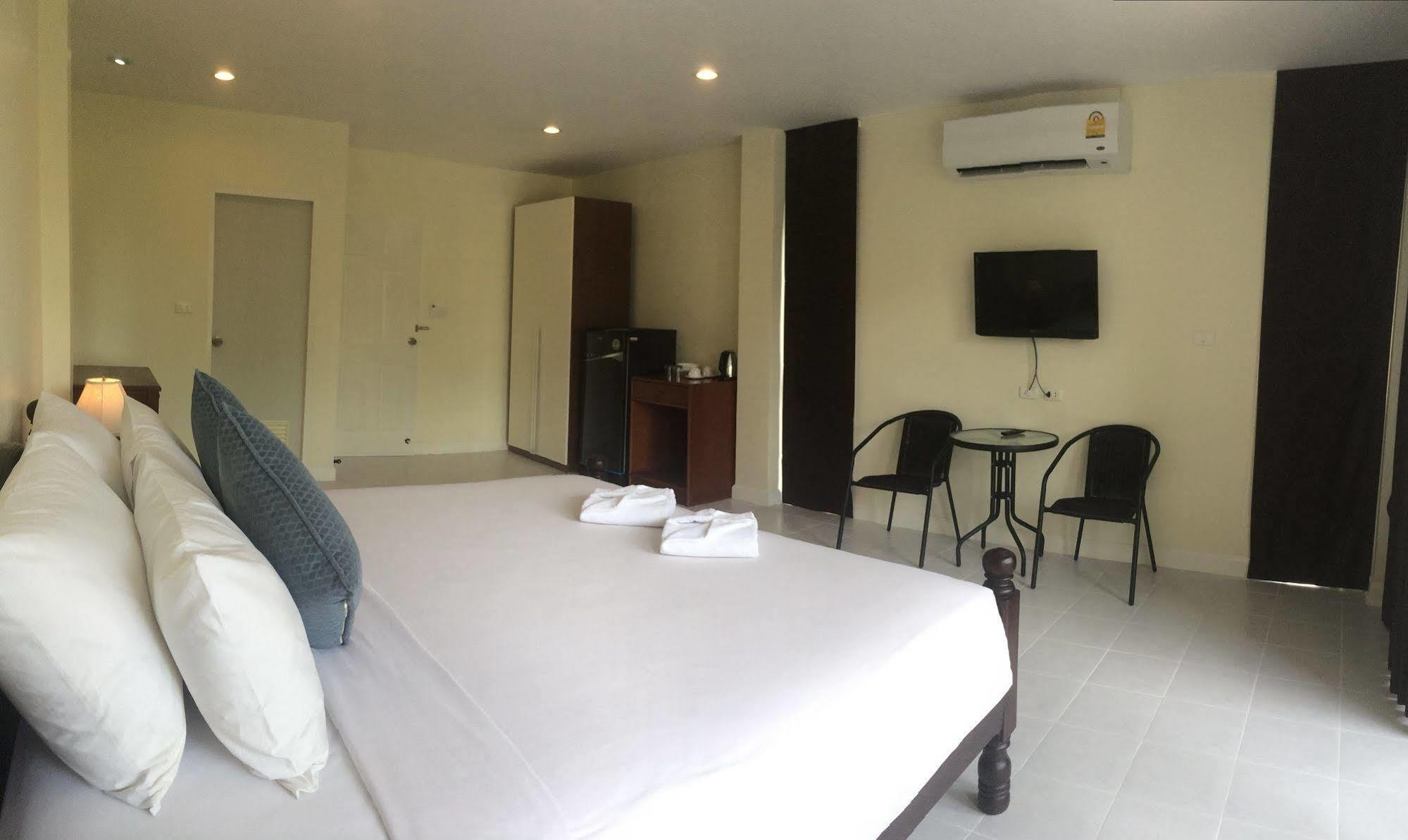 Apartamento Glitter House Phuket Exterior foto